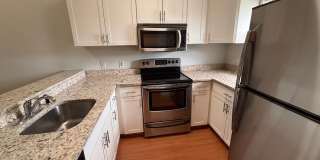 Waterfront Green Cove Springs 2BR with In-Unit Laundry, Central AC, and Pool! Gallery 6