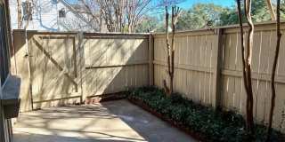 Arbor Village Condominium / Beautiful Update Unit / Refrigerator, Washer & Dryer included Gallery 36