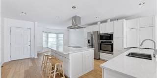 908 Lenox Hill Court NE Gallery 2