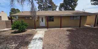 Spacious 3bd/1ba in a HUGE GATED Property! Gallery 1