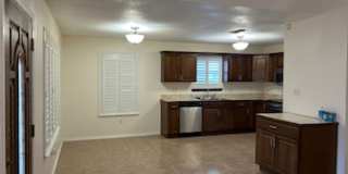 4930 Bluff St Gallery 3