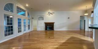 Available June 10th. Beautiful 3 BR/2 BA Home in Seaside Farms! Gallery 10