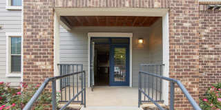 Station 92 at Woodstock Apartments Gallery 15