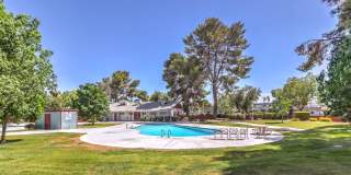 Huge one bedroom condo close community pool and tennis courts. Gallery 26