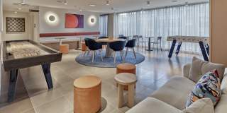 Le Leo Classic Gallery 1