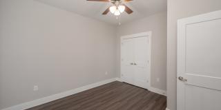 Spacious 3 Bedroom Townhouse with Community Pool! Gallery 22