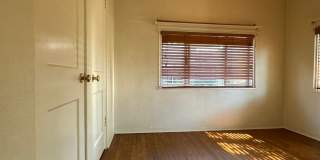 1115 S Maple Gallery 26