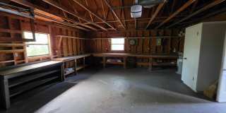 Studio garage apartment Gallery 15