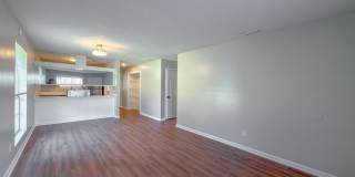 RENOVATED 2/1 w/ New Flooring/Paint, Fenced Yard, Deck, Walk In Closets, Granite Counters, & Stainless Appliances ! Avail NOW for $1295/month Gallery 4