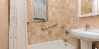 3710 North Damen Avenue Gallery 21