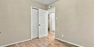 11524 MEADOWBROOK Drive Gallery 20