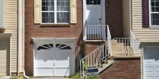 North Pointe 3 bedroom, 2.5 bath interior townhome Gallery 1