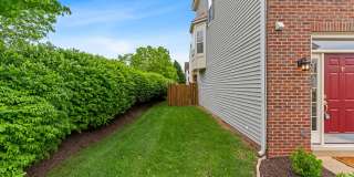 45426 Clarkes Crossing Square Gallery 44