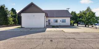 1815 S Walnut Street Gallery 1