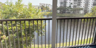 2222 N Cypress Bend Drive Gallery 2