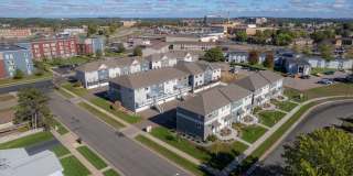 SPACIOUS UPDATED TOWNHOME WITH IN-UNIT LAUNDRY SPACIOUS UPDATED TOWNHOME WITH IN-UNIT LAUNDRY Gallery 1