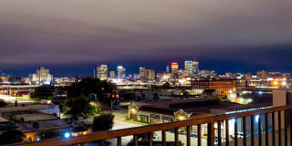 Met on 7th Gallery 23