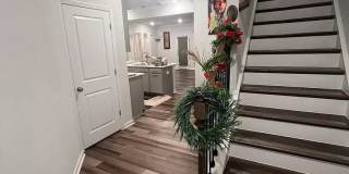 Room in 3 Bedroom Home at Mezzo Ln Gallery 1