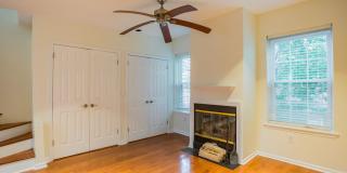 Beautiful 2 Bedroom, 2 Bathroom Historical Row Home Gallery 19