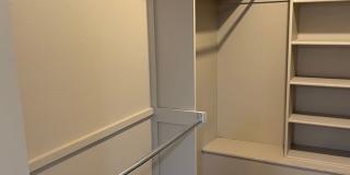 Darling 1 Bed, 1.5 Bath Townhouse with small Fenced Yard! Gallery 25
