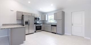 2004 Rosa Court Gallery 4