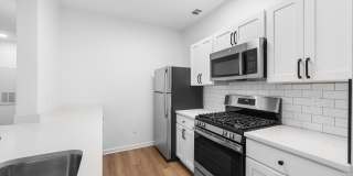 Avana Lexington Gallery 16