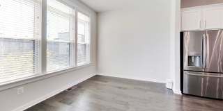Fresh and Ready 4Bed/4.5Bath Beautiful 4 level TH + 2 Car Garage Gallery 14