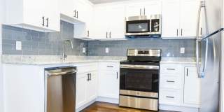 2 Bed 1 Bath Available April 1- August 31 (with option to renew) Gallery 5