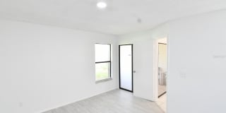 72 LAKEPOINTE Circle Gallery 20