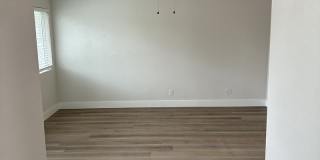 442 Smith Avenue Gallery 7