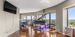 5000 Town Center Gallery 11