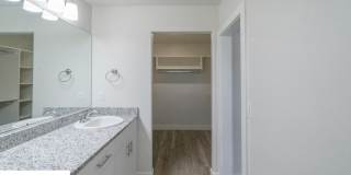 Pet friendly 3 Bedroom Townhome in Washington! Gallery 57