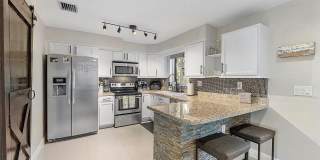 1541 NE 34th Street Gallery 10