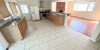 Charming 3 bedroom house Gallery 6
