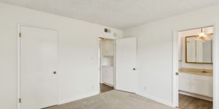 HUGE 2 bed 2 bath in Prime Santa Monica! Gallery 19