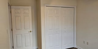 $1550 - 3/2/1 - Great Location Duplex B Section Gallery 6