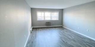 Fully Renovated Modern Apartments Gallery 25