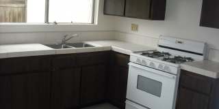 Gorgeous 2 story 2 bedroom 2 bath Townhome Gallery 10