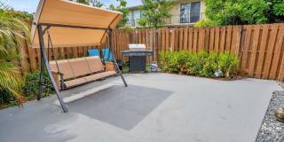 2421 Northeast 10th Street Gallery 30