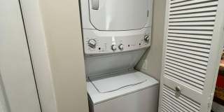 Modern 1BR/1BA Condo with 2 Parking Spaces – Prime Coral Gables Location Gallery 3