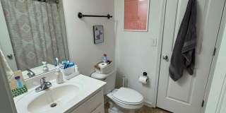 4 Bedroom Downtown Beauty! Gallery 18