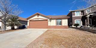 East El Paso 4 bed Refrig A/C close to Park! Gallery 1