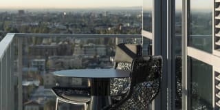 3033 Wilshire Gallery 16