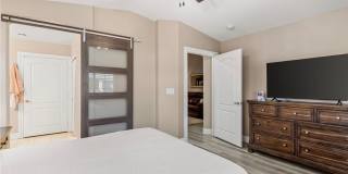 GORGEOUS 3 BEDROOM 2 BATH HOME Gallery 5