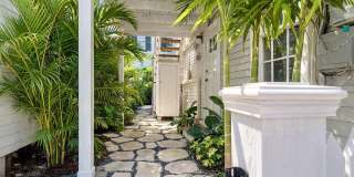 828 Fleming Street Gallery 1