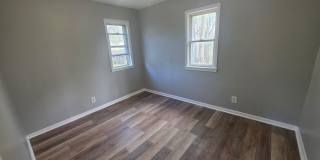 Single Family House with private backyard Available NOW Gallery 8