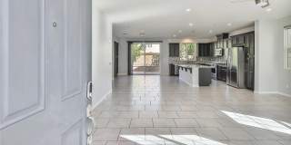6746 N Glasner Gallery 3