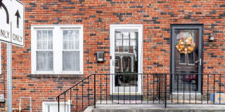 Fully Furnished Downtown Carlisle Townhouse with Fenced Yard and Off Street Parking Gallery 1