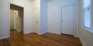5901 S Michigan Ave Gallery 18