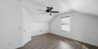 Pet Friendly 4 Bedroom Home! Gallery 25